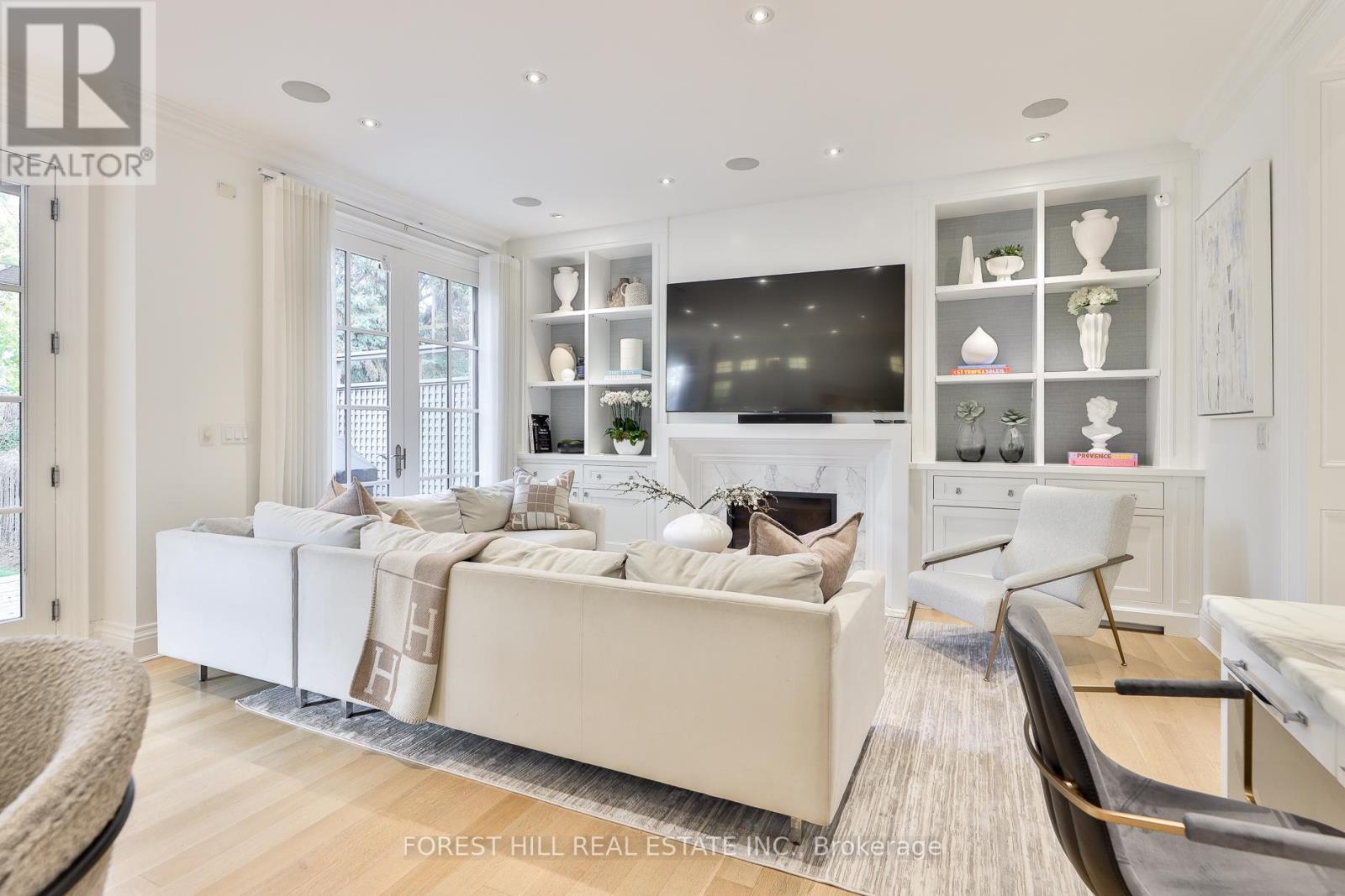 6 Esgore Drive, Toronto, Ontario  M5M 3R1 - Photo 18 - C12532226