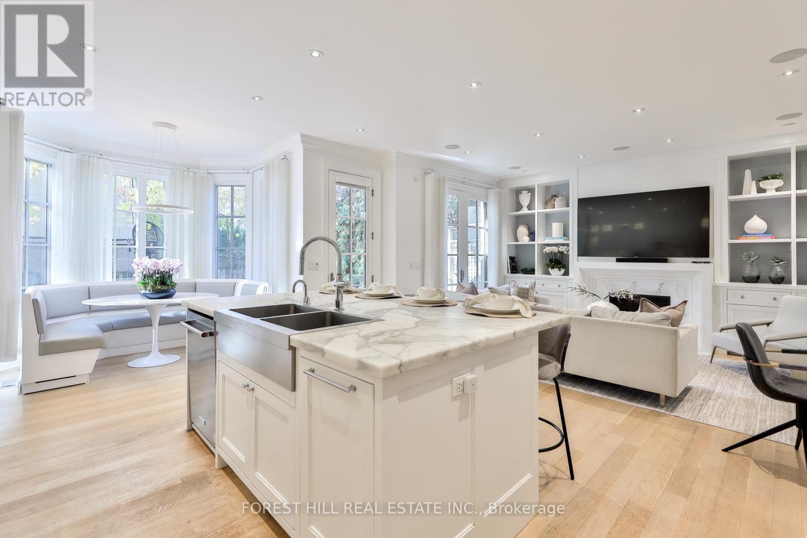 6 Esgore Drive, Toronto, Ontario  M5M 3R1 - Photo 25 - C12532226