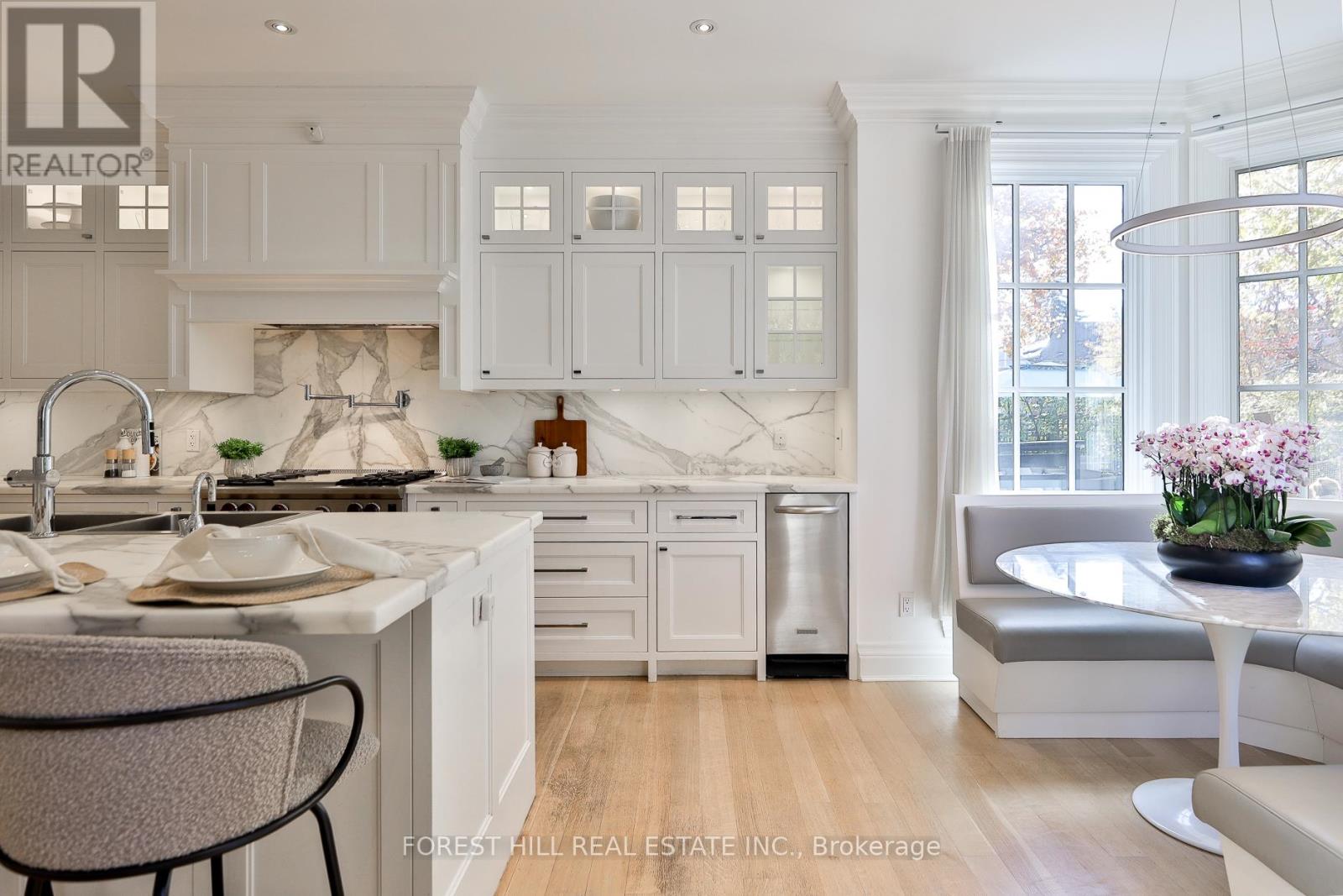 6 Esgore Drive, Toronto, Ontario  M5M 3R1 - Photo 28 - C12532226