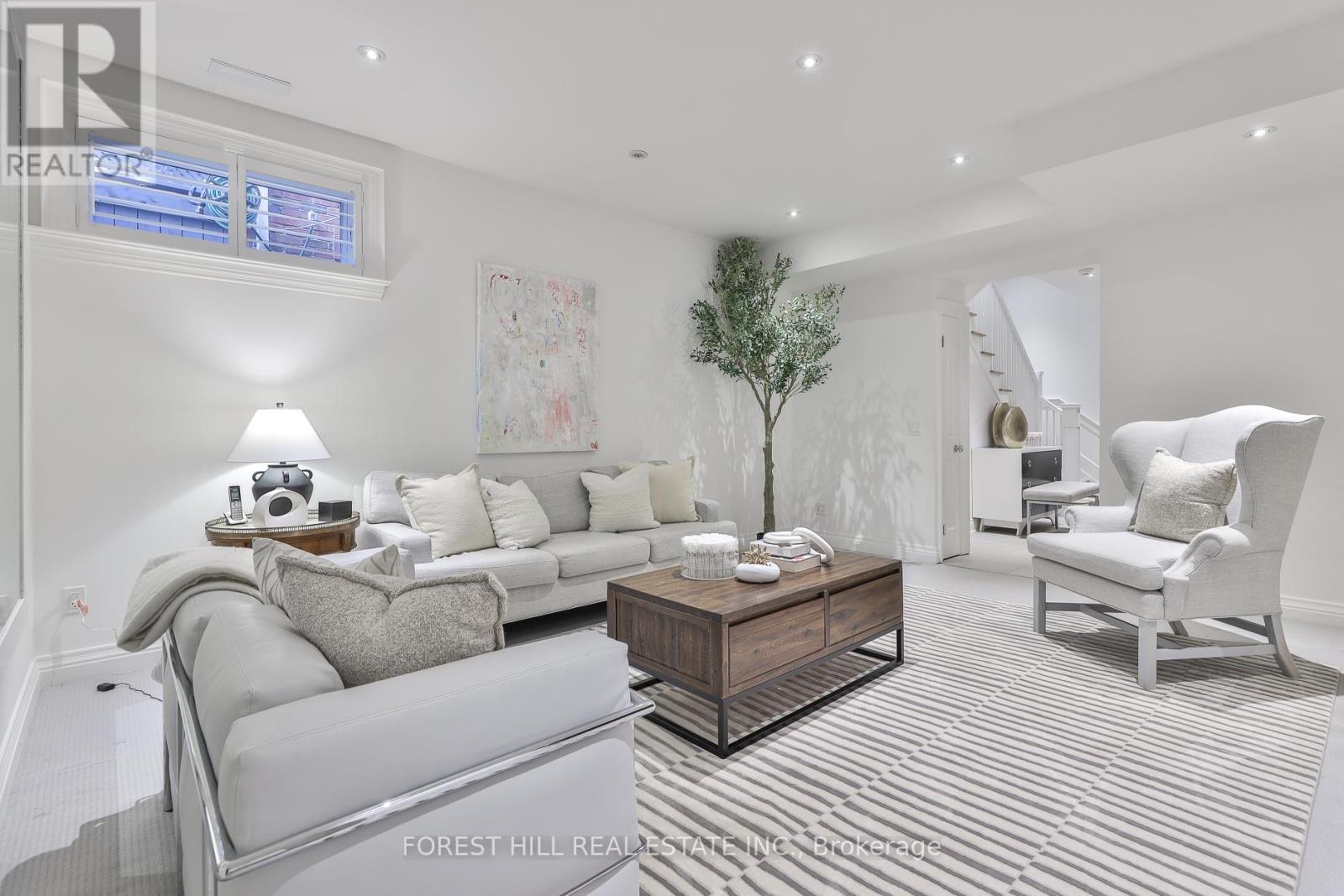 6 Esgore Drive, Toronto, Ontario  M5M 3R1 - Photo 44 - C12532226