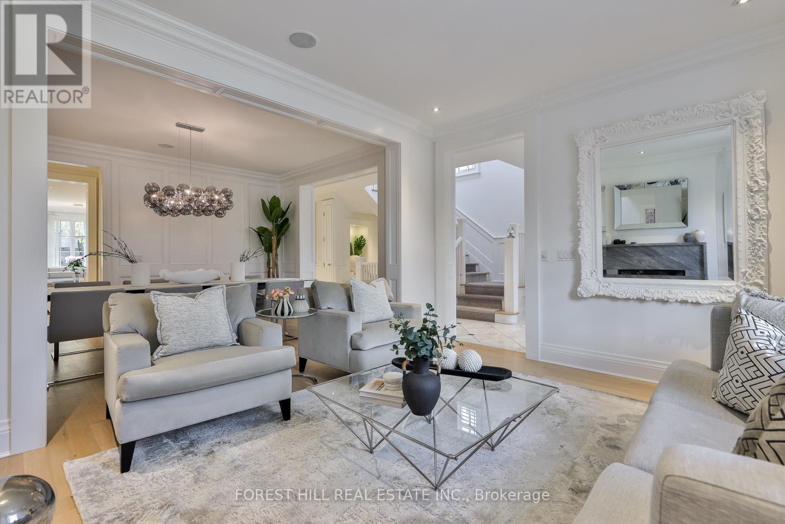 6 Esgore Drive, Toronto, Ontario  M5M 3R1 - Photo 6 - C12532226