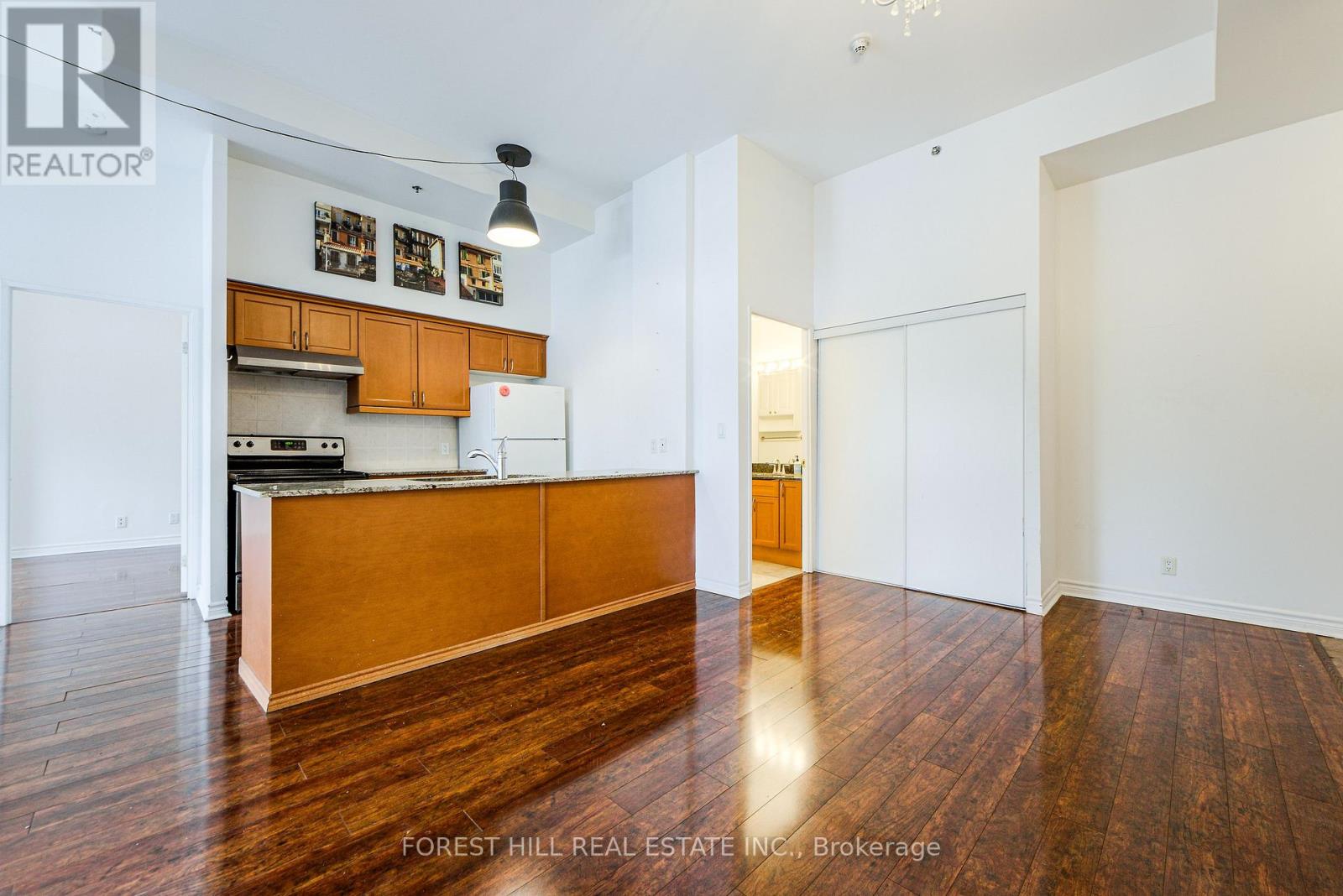 102 - 11 Christie Street, Toronto, Ontario  M6G 4C3 - Photo 8 - C12532230