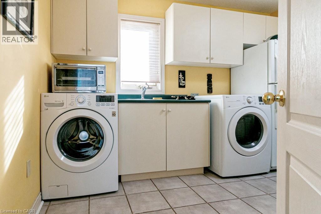 54 Falconridge Drive, Hamilton, Ontario  L9B 2P3 - Photo 17 - 40784682