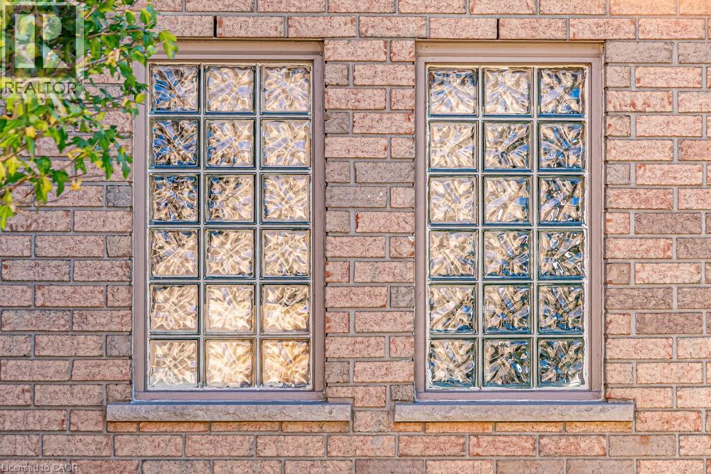 54 Falconridge Drive, Hamilton, Ontario  L9B 2P3 - Photo 7 - 40784682