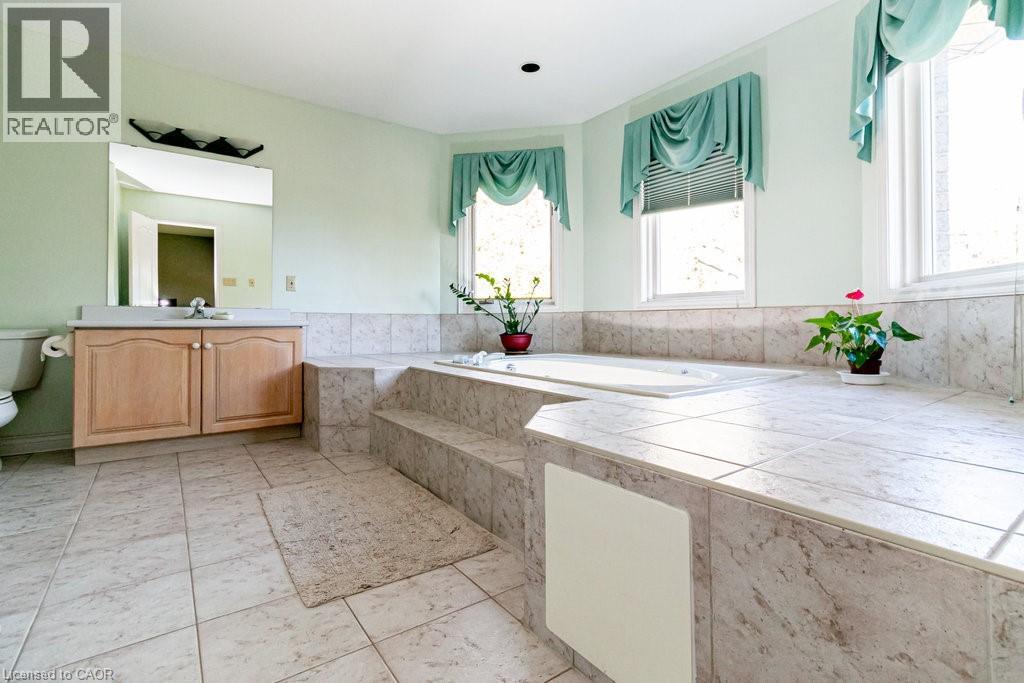 54 Falconridge Drive, Hamilton, Ontario  L9B 2P3 - Photo 28 - 40784682