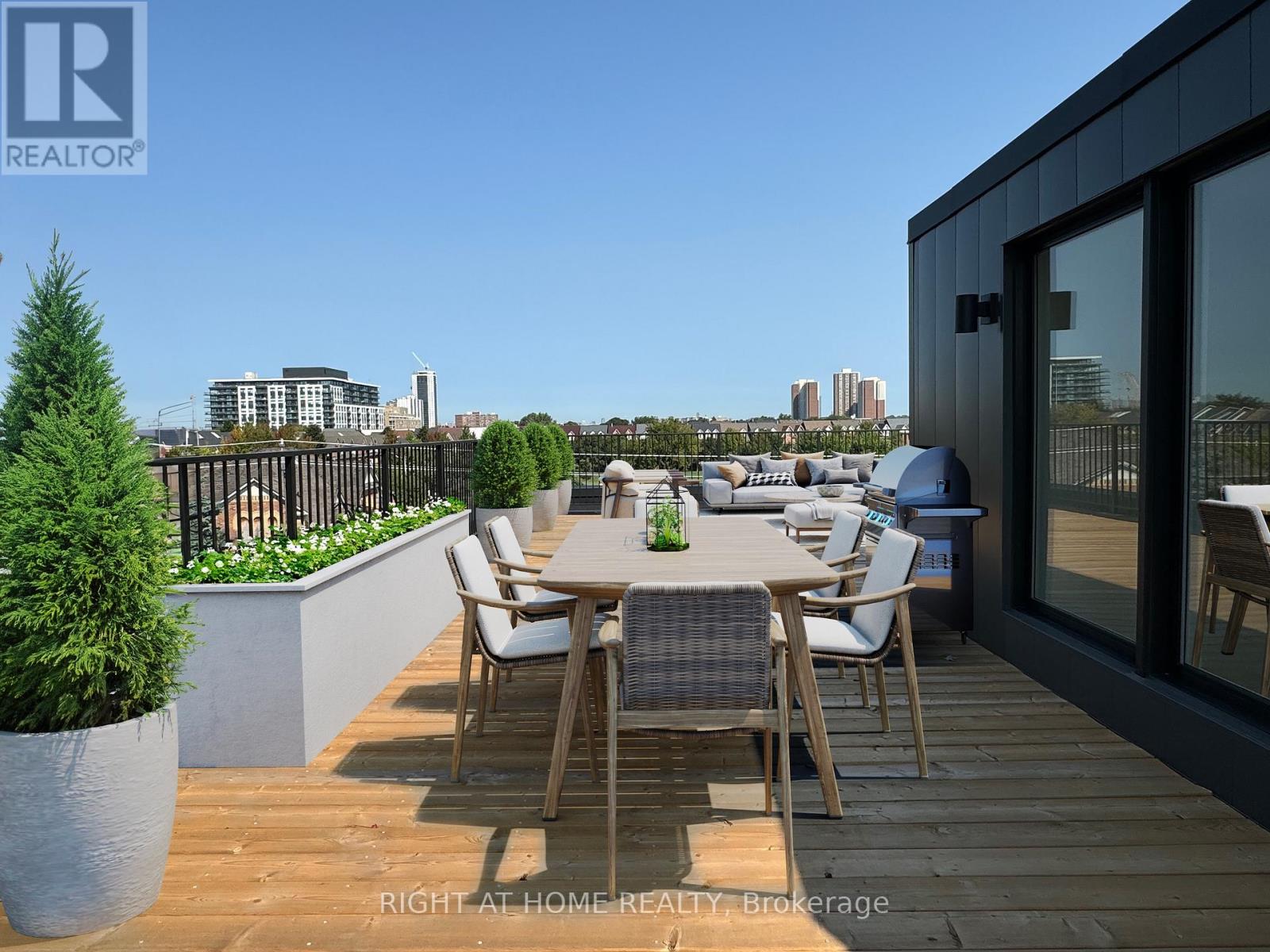 2343 Gerrard Street E, Toronto, Ontario  M4E 2E6 - Photo 17 - E12532014