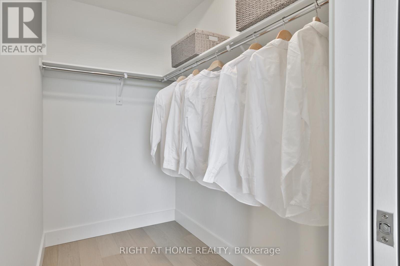 2343 Gerrard Street E, Toronto, Ontario  M4E 2E6 - Photo 23 - E12532014