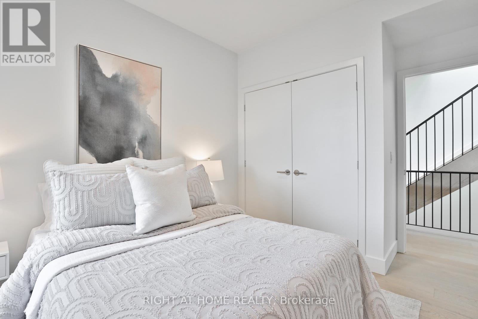 2343 Gerrard Street E, Toronto, Ontario  M4E 2E6 - Photo 25 - E12532014