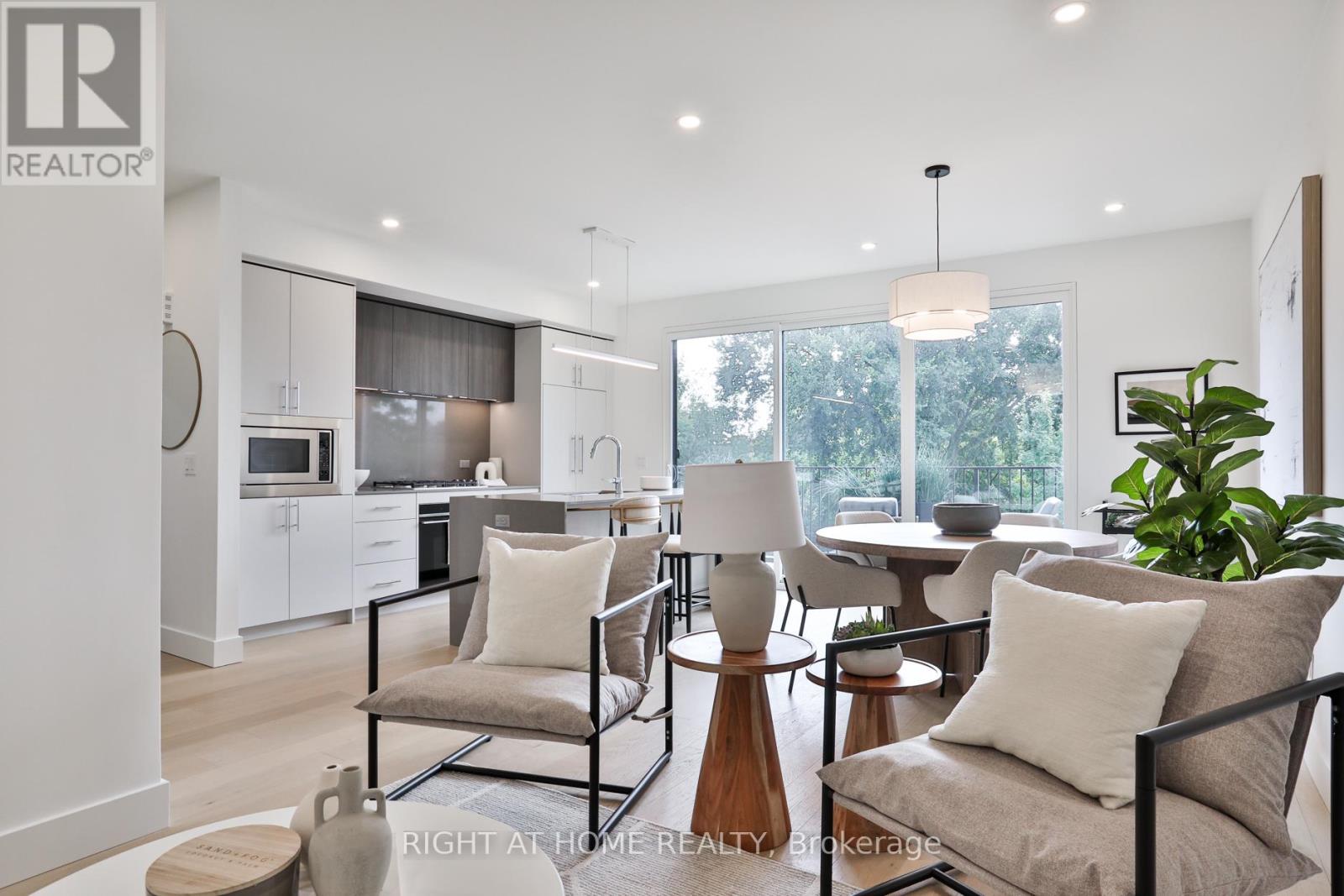 2343 Gerrard Street E, Toronto, Ontario  M4E 2E6 - Photo 4 - E12532014