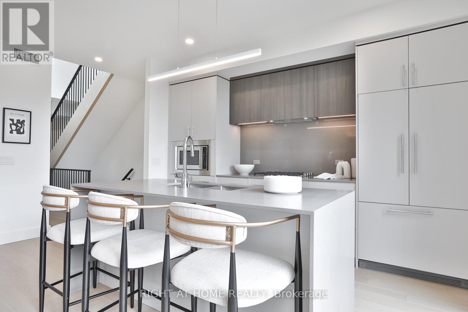 2343 Gerrard Street E, Toronto, Ontario  M4E 2E6 - Photo 9 - E12532014