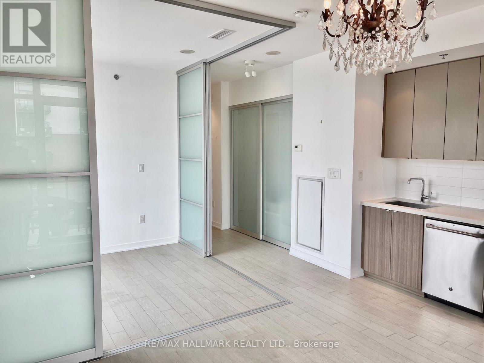 512 - 88 Colgate Avenue, Toronto, Ontario  M4M 0A6 - Photo 15 - E12532040