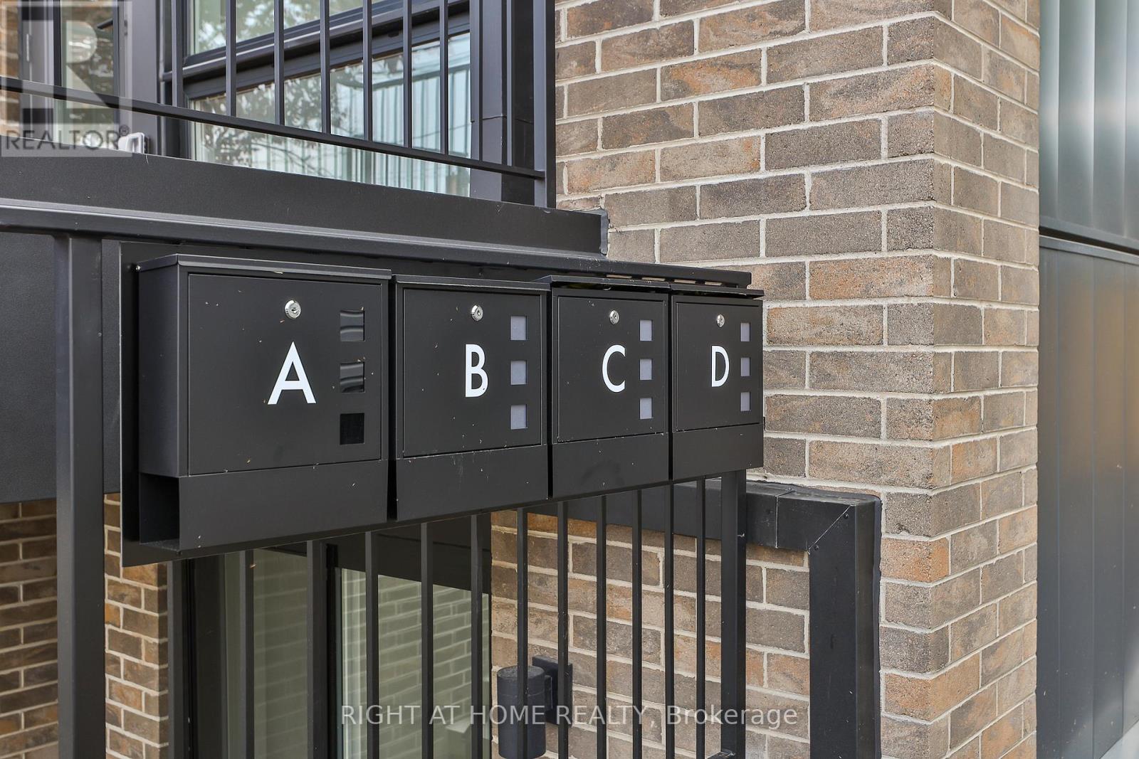 2343 Gerrard Street E, Toronto, Ontario  M4E 2E6 - Photo 2 - E12532170