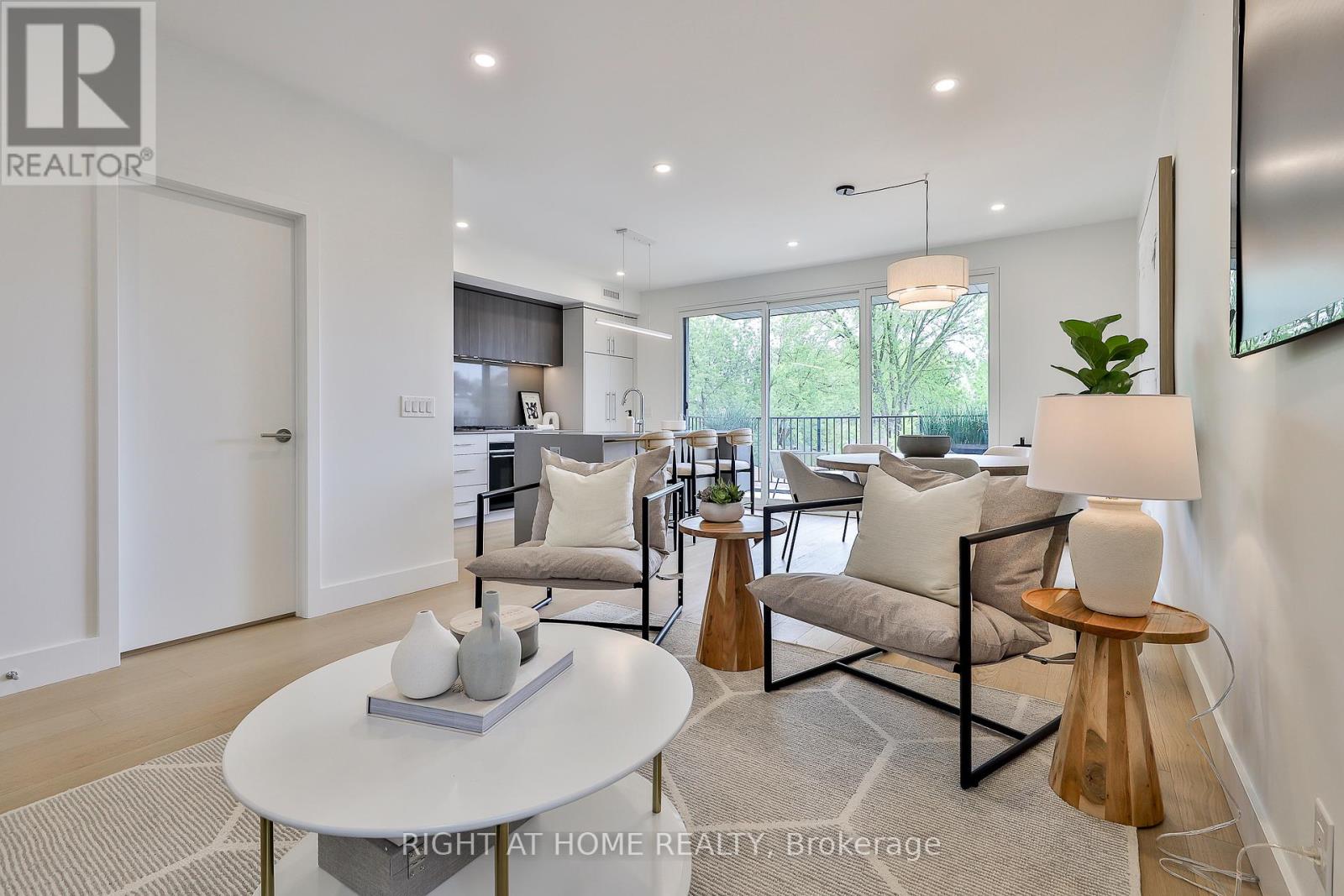 2343 Gerrard Street E, Toronto, Ontario  M4E 2E6 - Photo 4 - E12532170