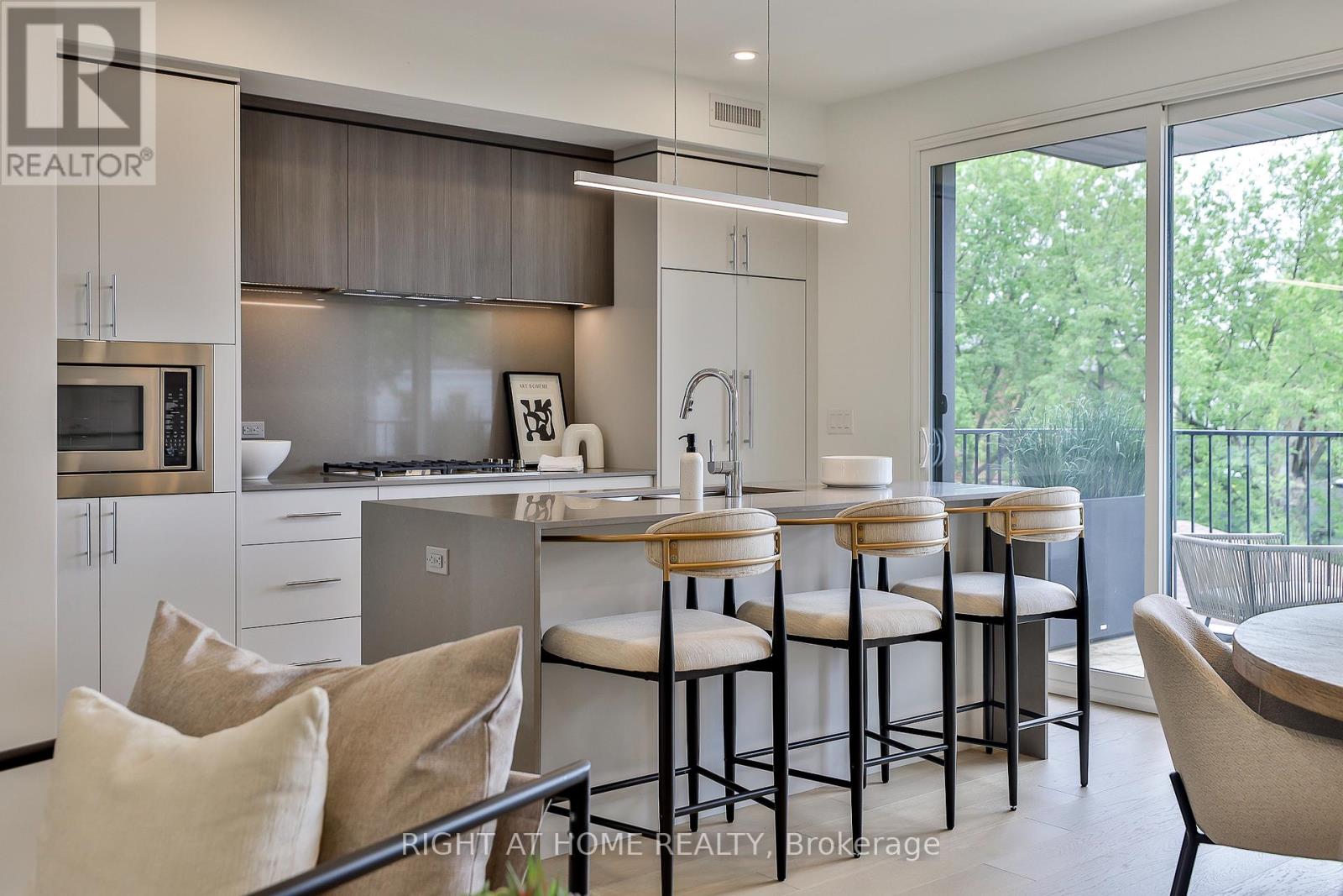 2343 Gerrard Street E, Toronto, Ontario  M4E 2E6 - Photo 7 - E12532170