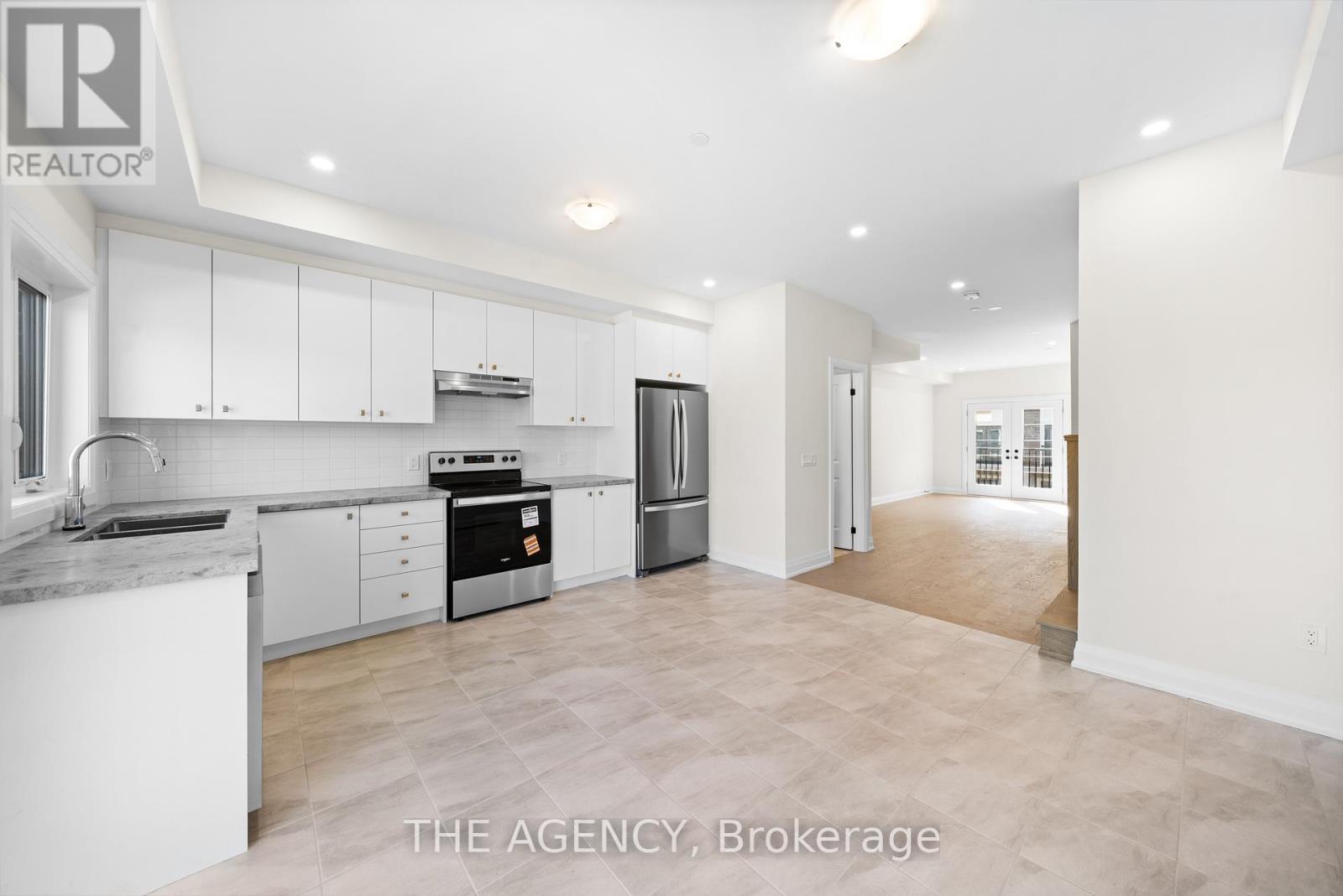 25 - 22 Marret Lane, Clarington, Ontario  L1B 1J2 - Photo 3 - E12532194