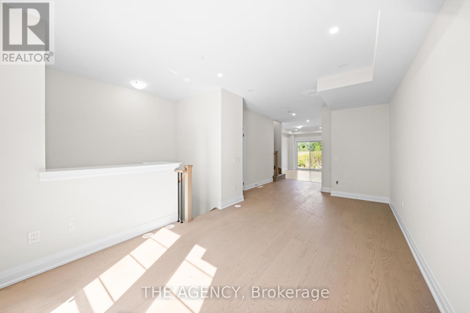 25 - 22 Marret Lane, Clarington, Ontario  L1B 1J2 - Photo 4 - E12532194