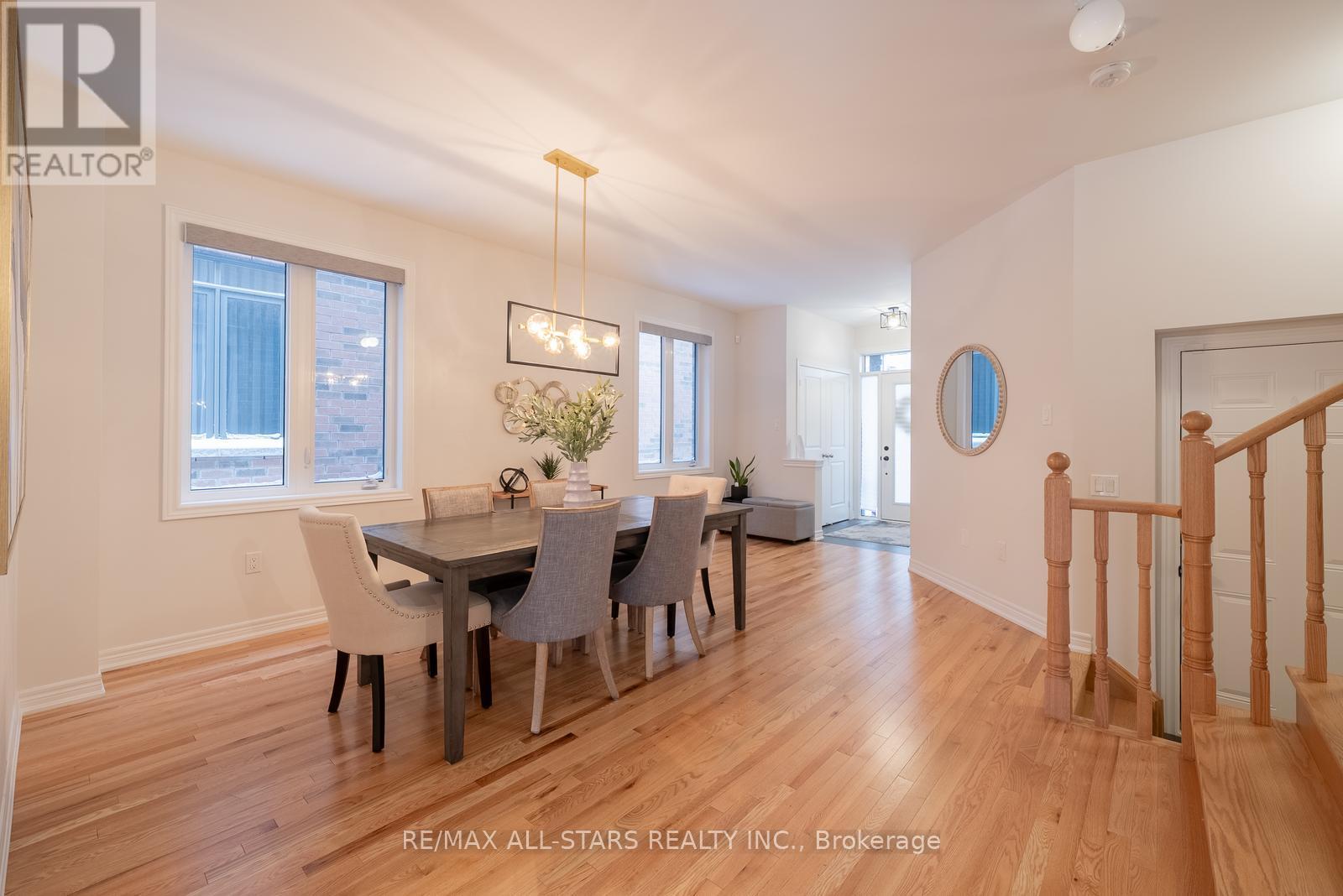 197 Boundary Boulevard, Whitchurch-Stouffville (Stouffville), Ontario  L4A 4W3 - Photo 9 - N12394070