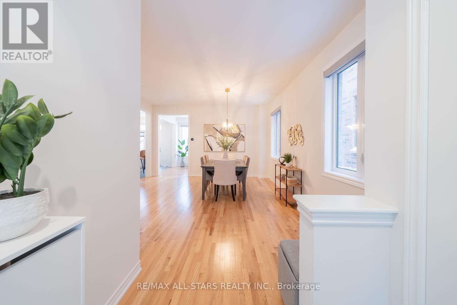 197 Boundary Boulevard, Whitchurch-Stouffville (Stouffville), Ontario  L4A 4W3 - Photo 13 - N12394070