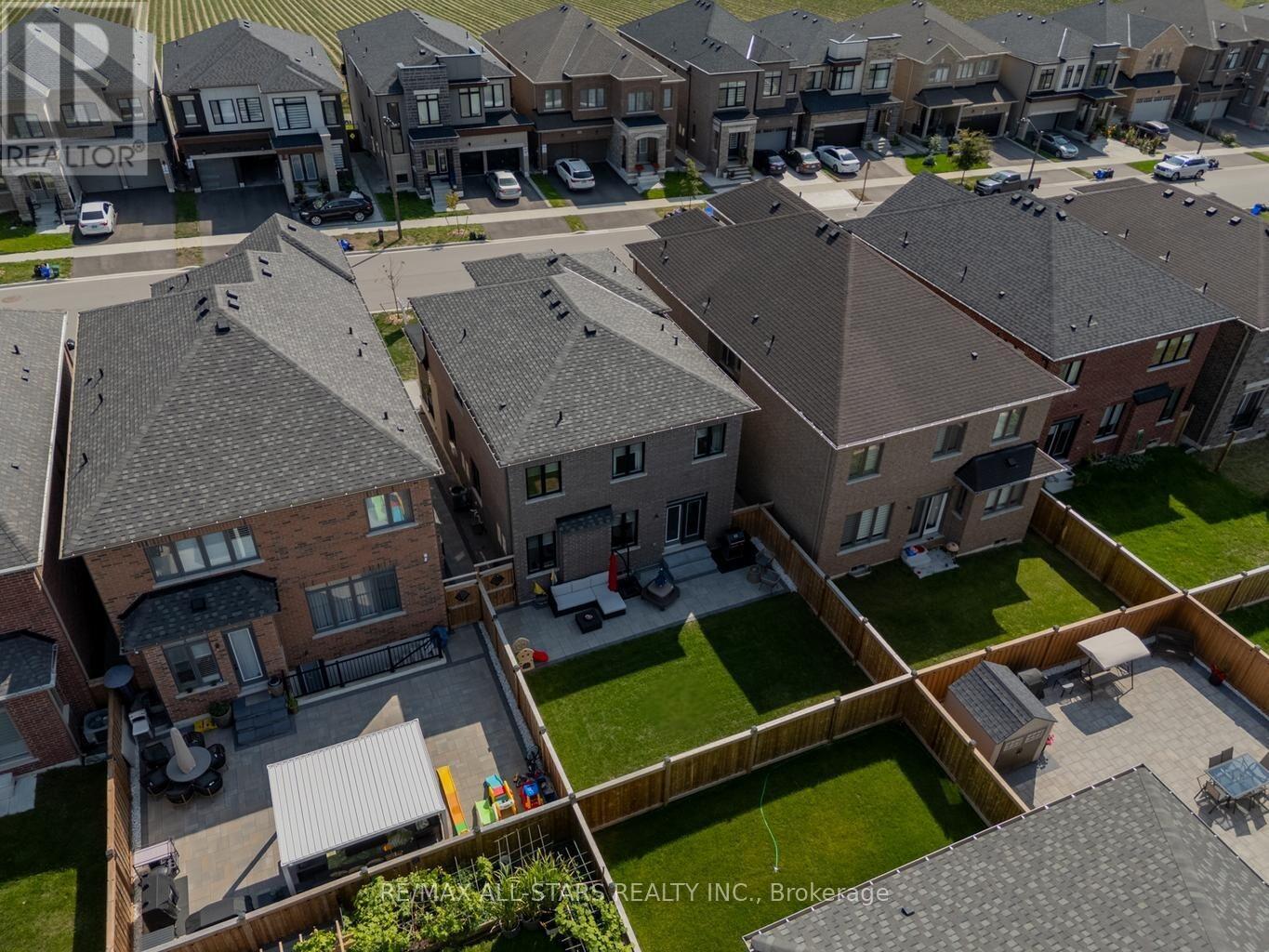 197 Boundary Boulevard, Whitchurch-Stouffville (Stouffville), Ontario  L4A 4W3 - Photo 47 - N12394070