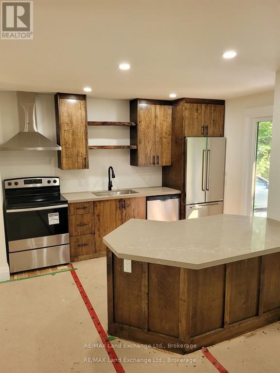 325 Ojibwa Trail, Huron-Kinloss, Ontario  N0G 2R0 - Photo 4 - X12434835