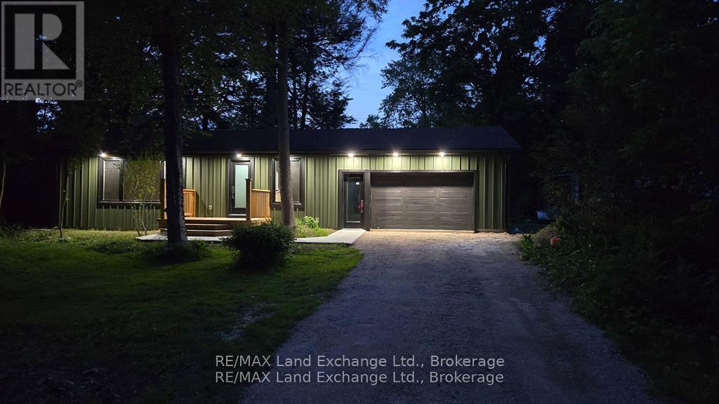 325 Ojibwa Trail, Huron-Kinloss, Ontario  N0G 2R0 - Photo 2 - X12434835