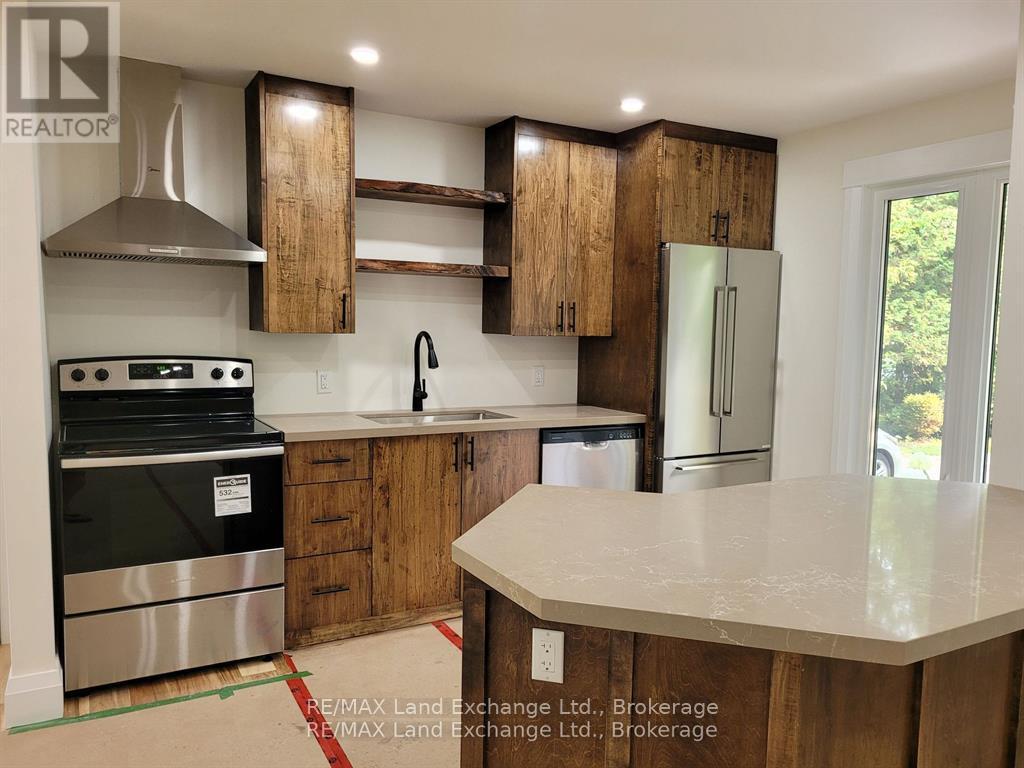 325 Ojibwa Trail, Huron-Kinloss, Ontario  N0G 2R0 - Photo 5 - X12434835