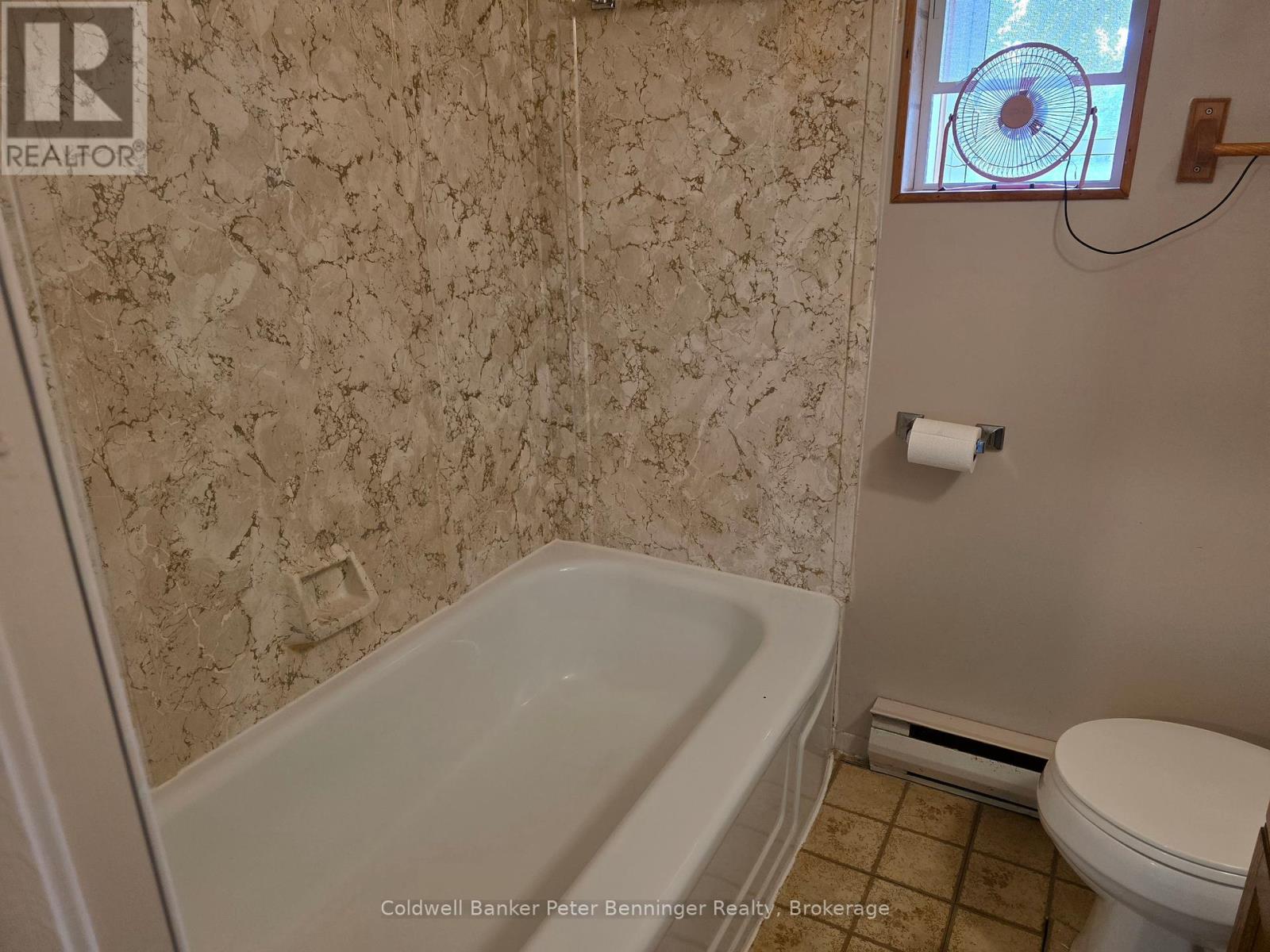 233 Queen Street S, Arran-Elderslie, Ontario  N0G 2N0 - Photo 14 - X12361580