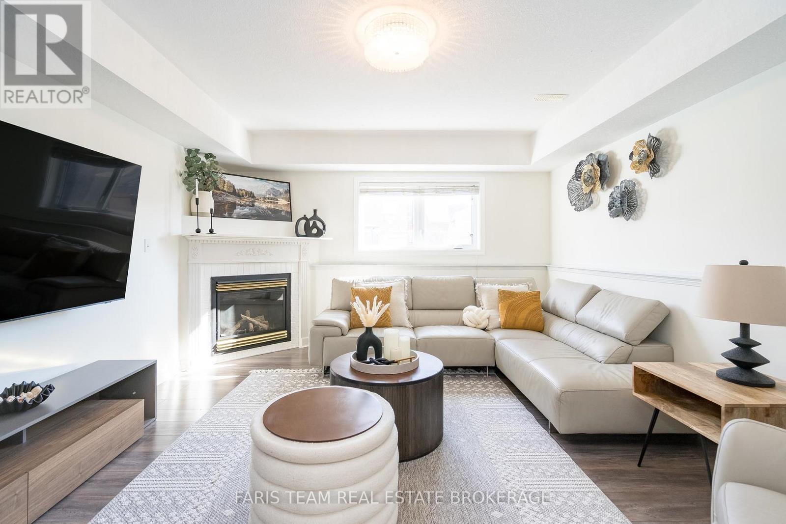 1075 Muriel Street, Innisfil, Ontario  L9S 4W7 - Photo 16 - N12531966