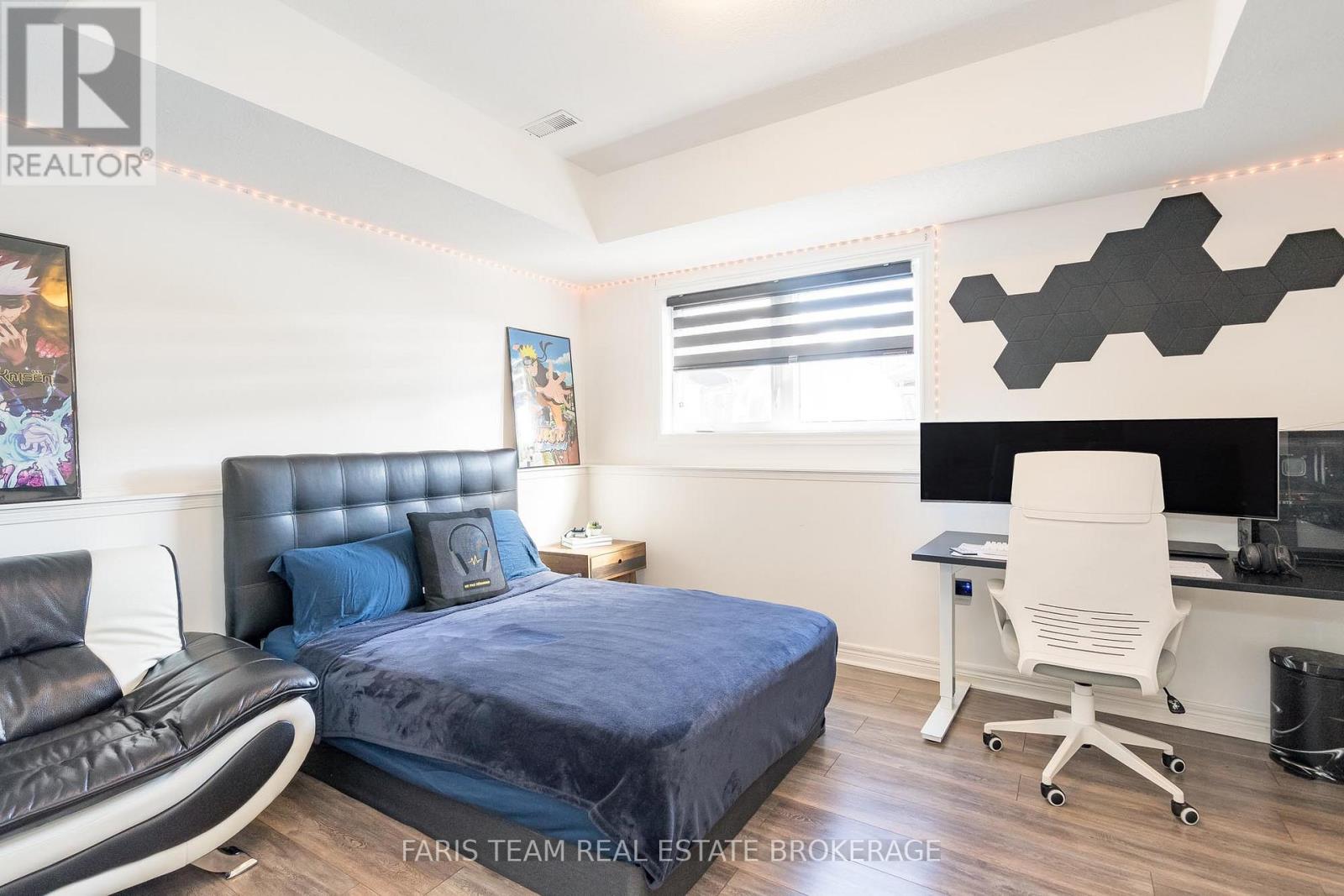 1075 Muriel Street, Innisfil, Ontario  L9S 4W7 - Photo 21 - N12531966