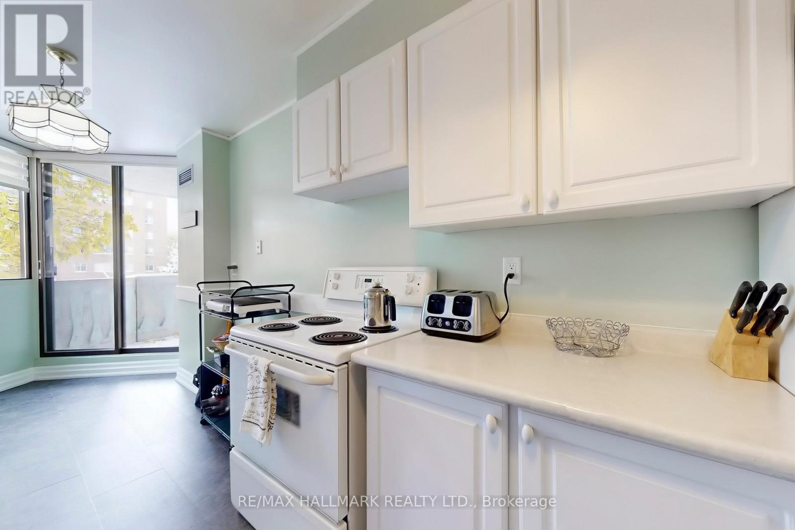 308 - 40 Baif Avenue, Richmond Hill, Ontario  L4C 5M9 - Photo 11 - N12531986