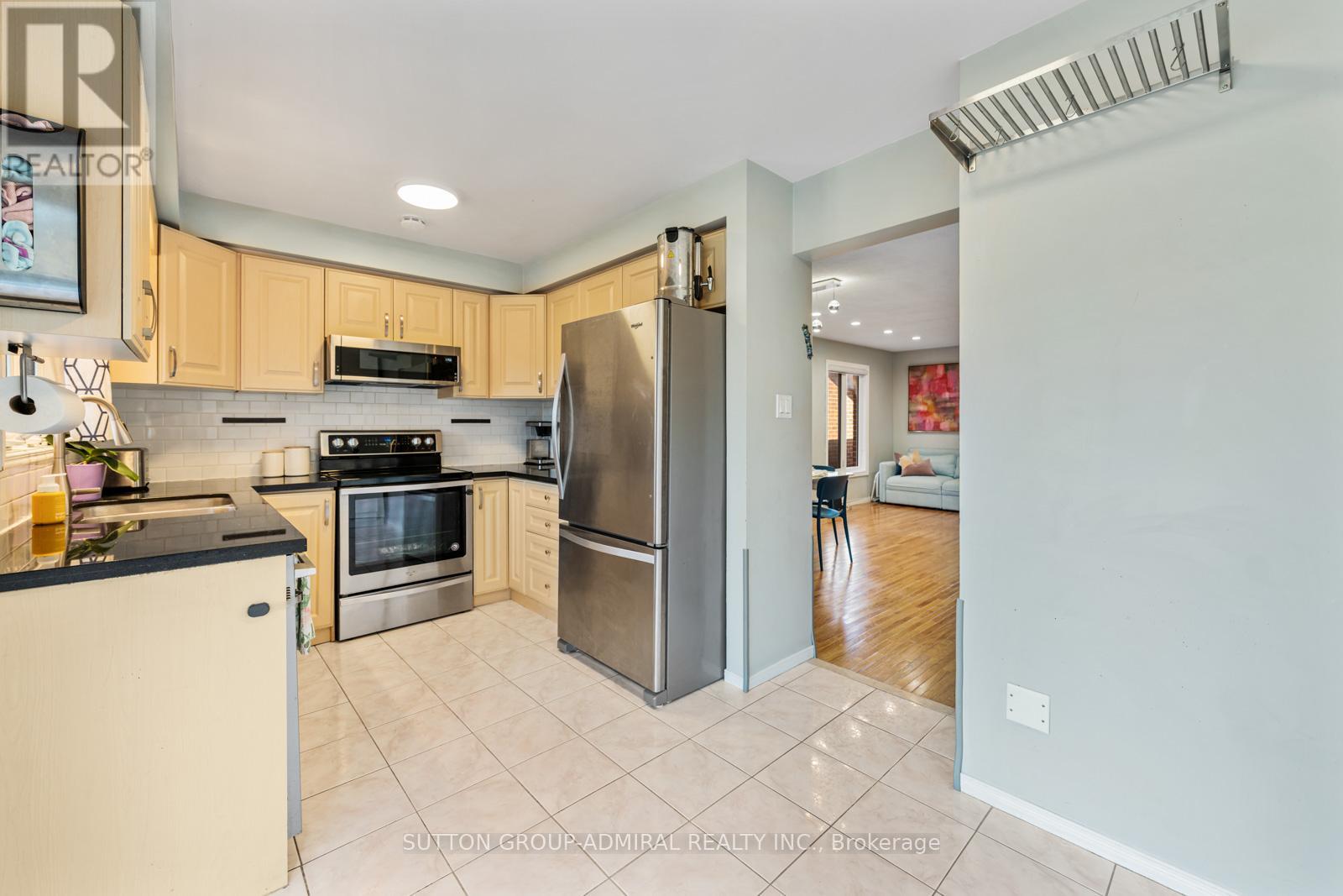 109 Whitney Place, Vaughan, Ontario  L4J 6V6 - Photo 11 - N12532010