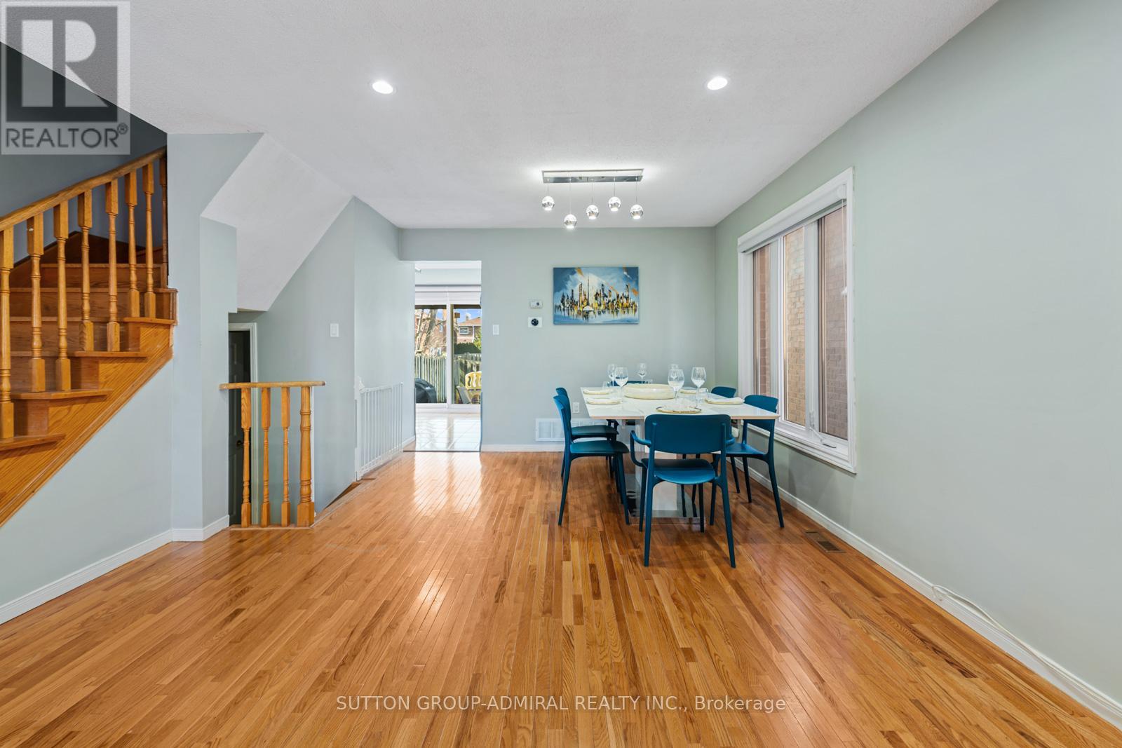 109 Whitney Place, Vaughan, Ontario  L4J 6V6 - Photo 4 - N12532010