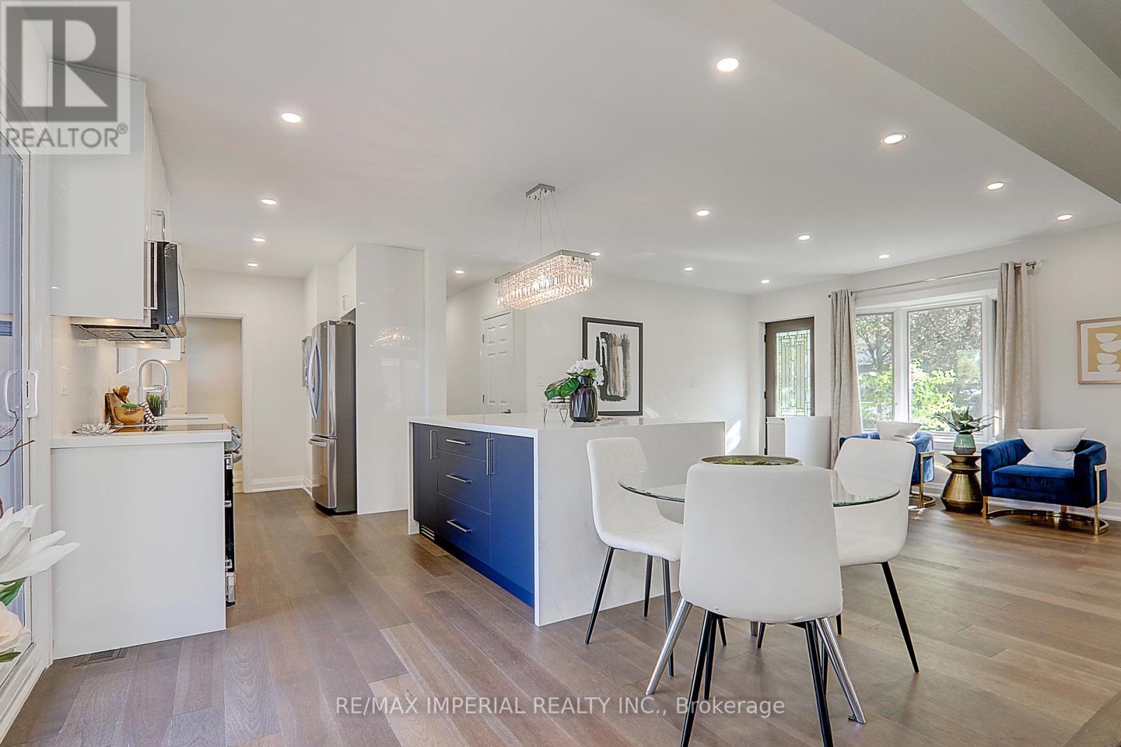 98 Belfry Drive, Newmarket, Ontario  L3Y 3G1 - Photo 10 - N12532102