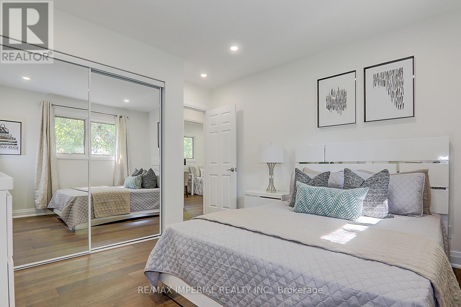 98 Belfry Drive, Newmarket, Ontario  L3Y 3G1 - Photo 22 - N12532102