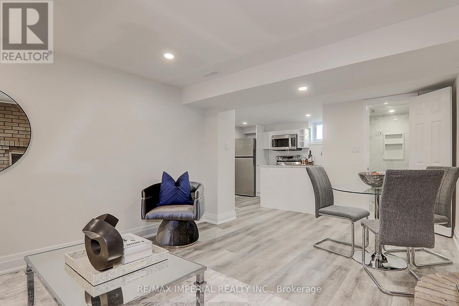 98 Belfry Drive, Newmarket, Ontario  L3Y 3G1 - Photo 30 - N12532102