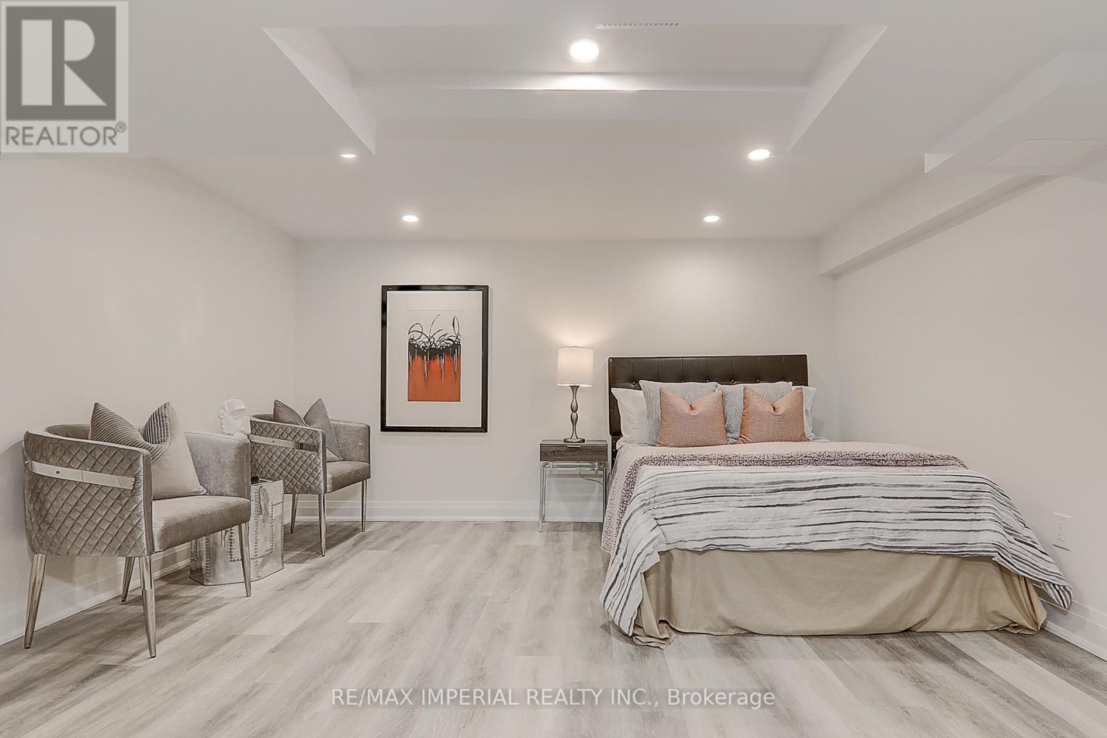 98 Belfry Drive, Newmarket, Ontario  L3Y 3G1 - Photo 38 - N12532102