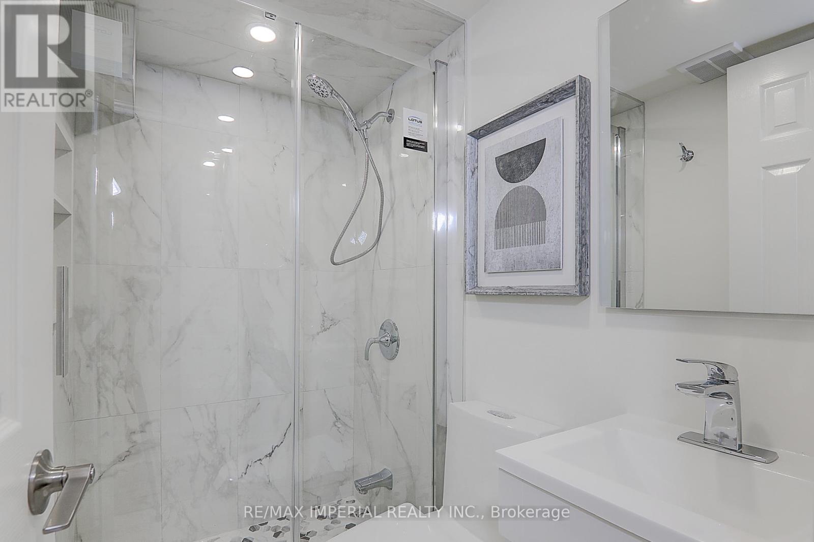 98 Belfry Drive, Newmarket, Ontario  L3Y 3G1 - Photo 40 - N12532102