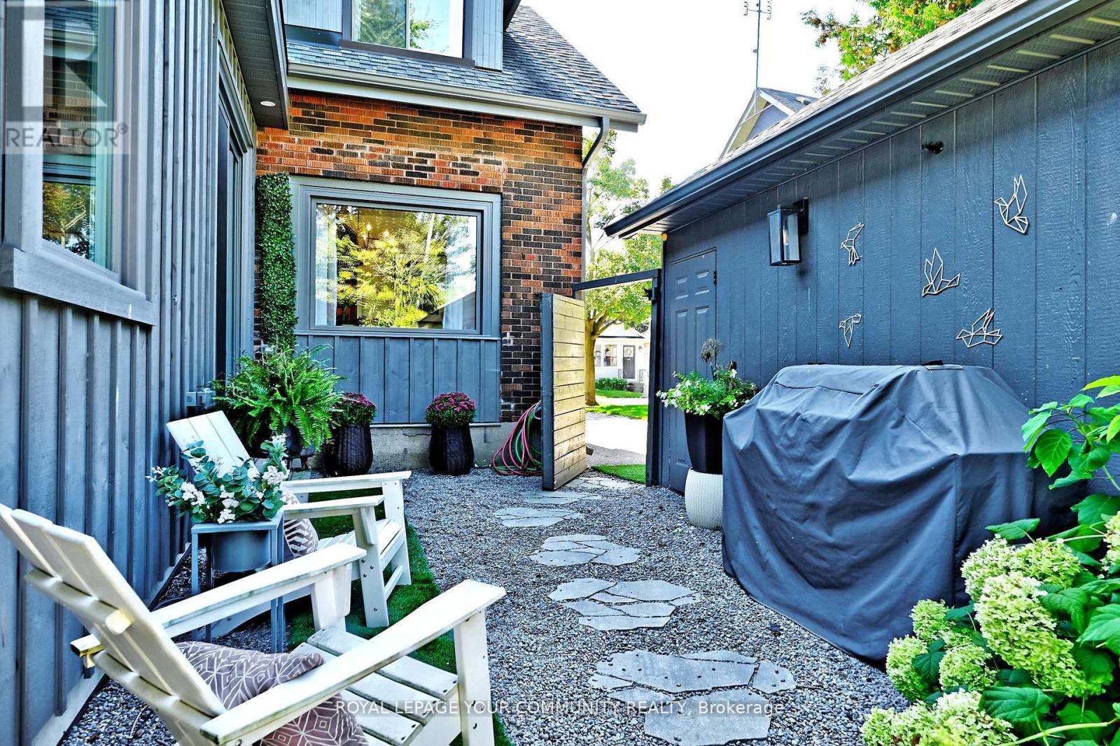 82 Centre Street, Aurora, Ontario  L4G 1J8 - Photo 46 - N12532162