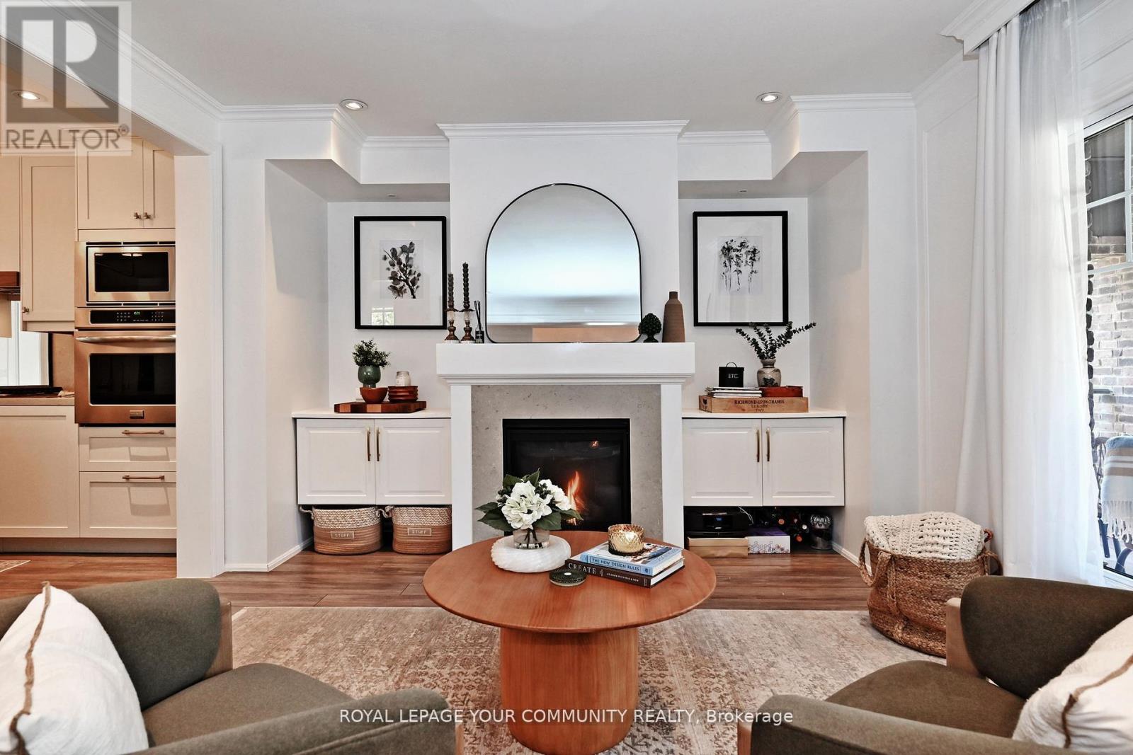 82 Centre Street, Aurora, Ontario  L4G 1J8 - Photo 8 - N12532162