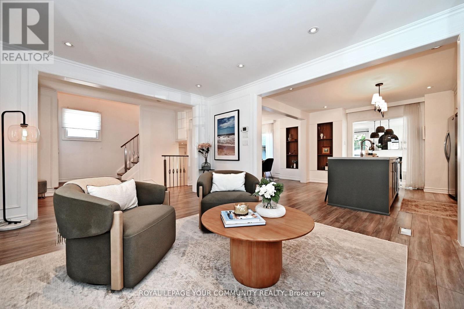 82 Centre Street, Aurora, Ontario  L4G 1J8 - Photo 9 - N12532162