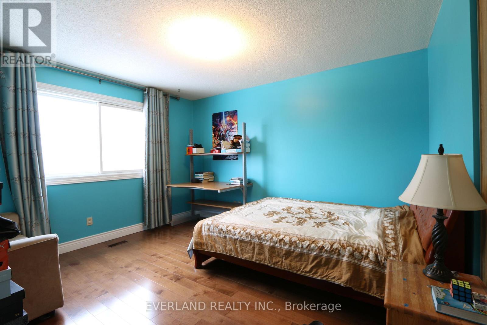 28 Bauer Crescent, Markham, Ontario  L3R 4H4 - Photo 11 - N12532216