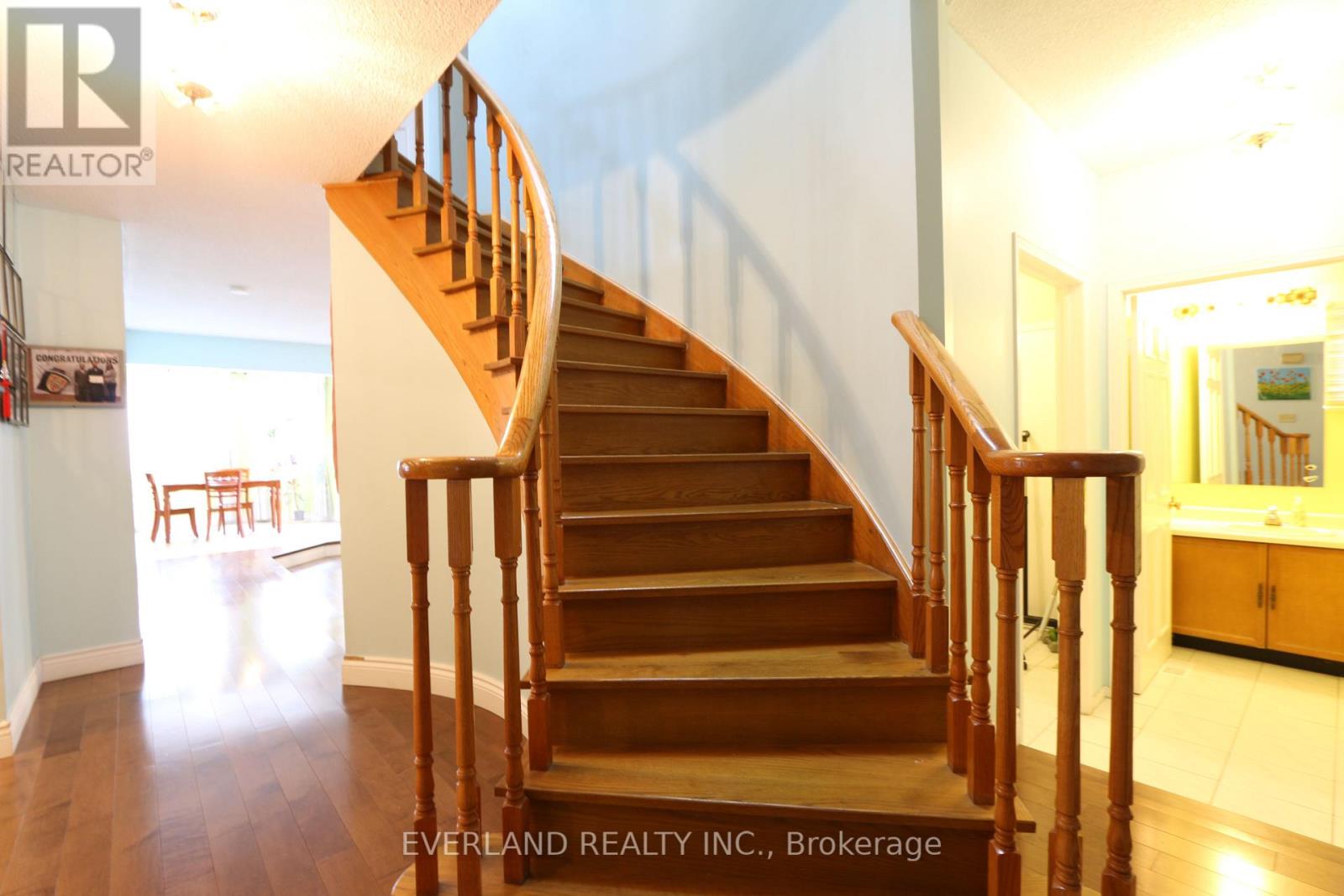 28 Bauer Crescent, Markham, Ontario  L3R 4H4 - Photo 18 - N12532216