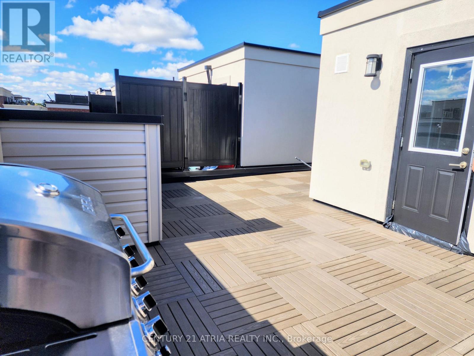 3 - 1 Bond Crescent, Richmond Hill, Ontario  L4E 1J4 - Photo 19 - N12532218