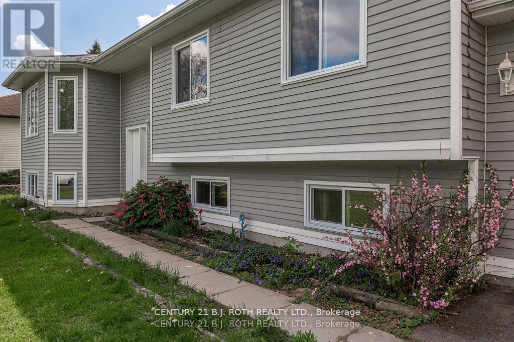 7972 County 13 Road, Adjala-Tosorontio, Ontario  L0M 1M0 - Photo 3 - N12532234