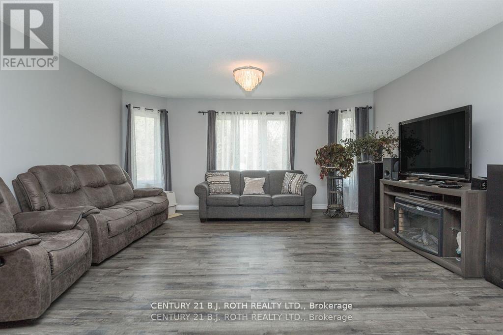 7972 County 13 Road, Adjala-Tosorontio, Ontario  L0M 1M0 - Photo 9 - N12532234