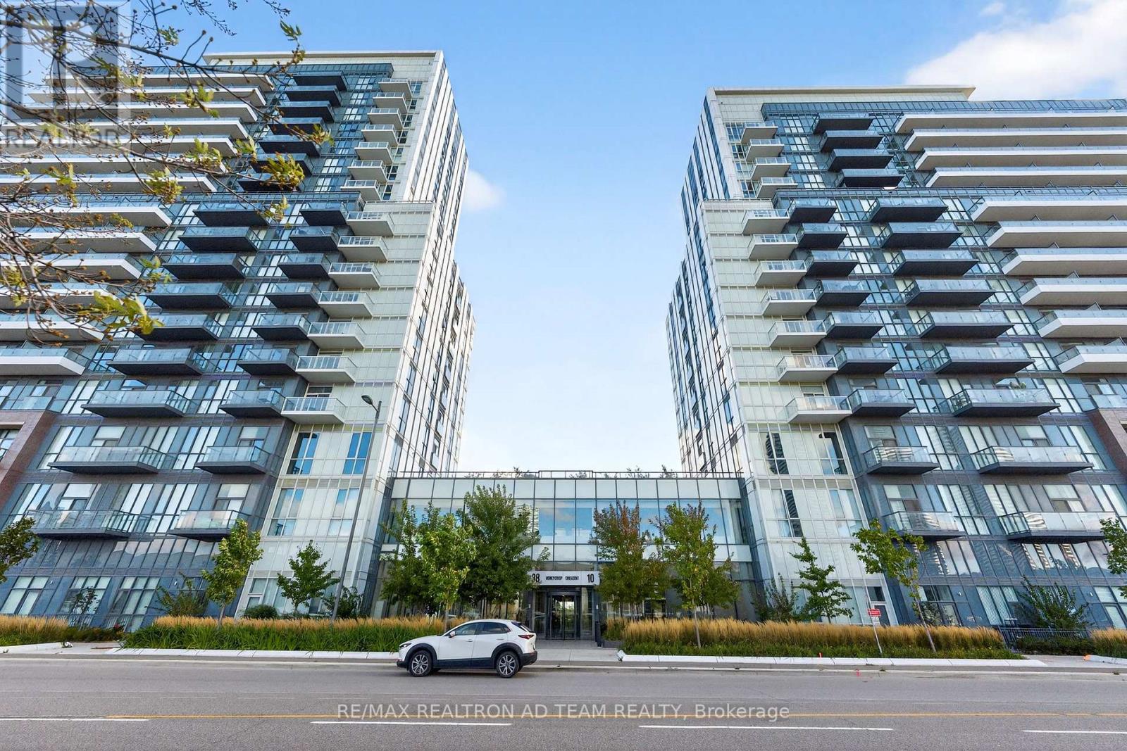 717 - 10 Honeycrisp Crescent, Vaughan, Ontario  L4K 0M7 - Photo 2 - N12532246