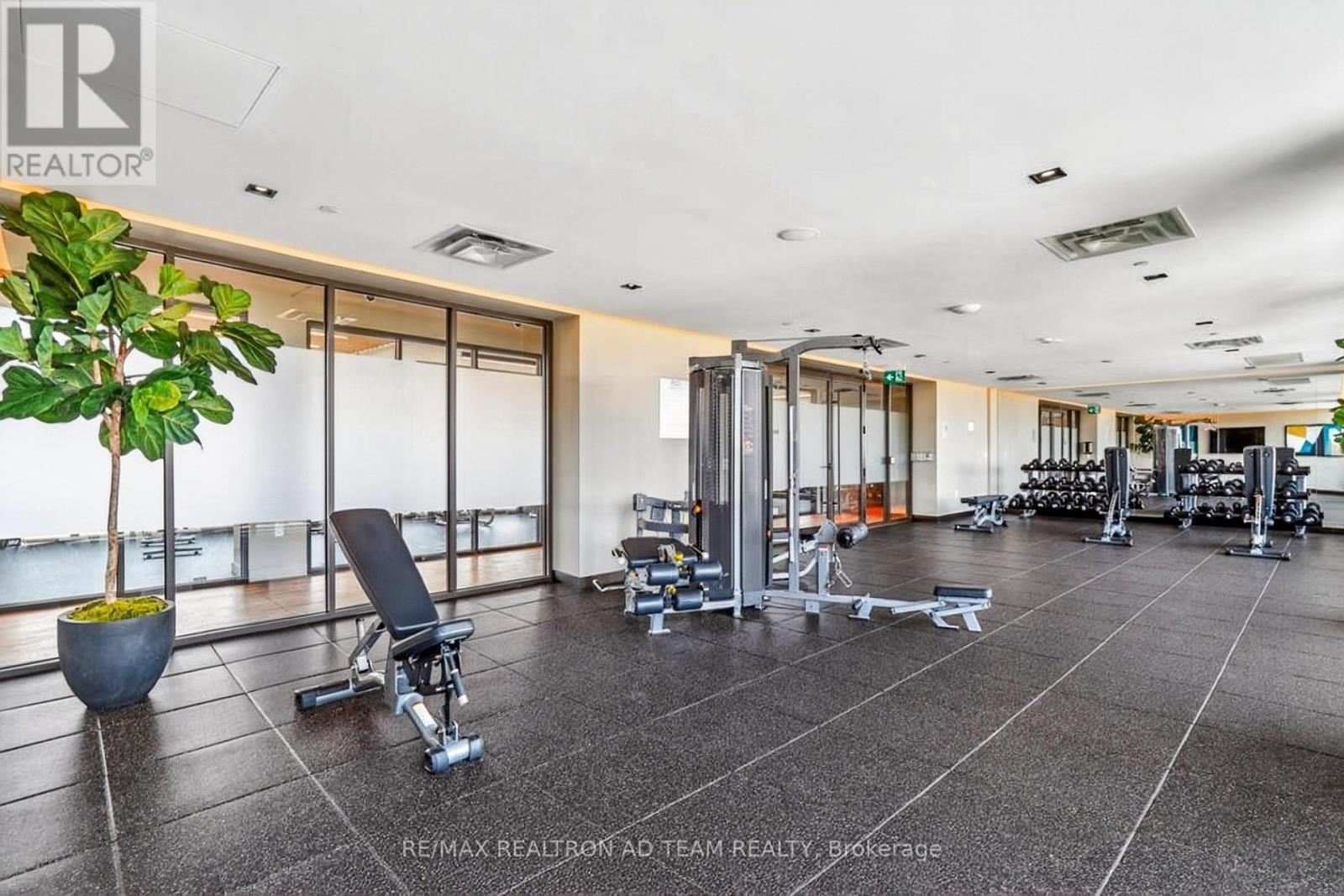 717 - 10 Honeycrisp Crescent, Vaughan, Ontario  L4K 0M7 - Photo 25 - N12532246