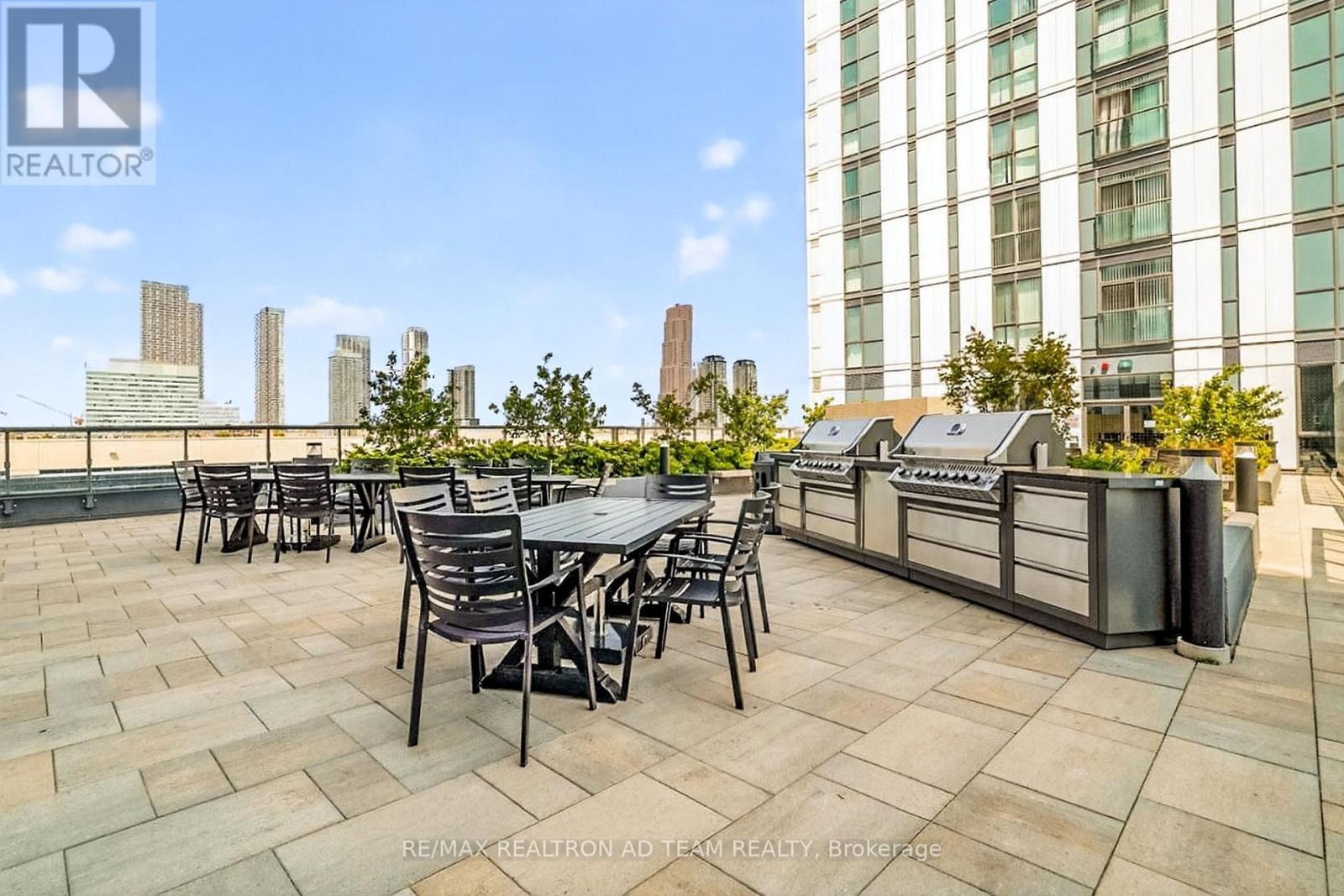 717 - 10 Honeycrisp Crescent, Vaughan, Ontario  L4K 0M7 - Photo 32 - N12532246