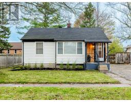 6 NEWTON STREET, Barrie, Ontario