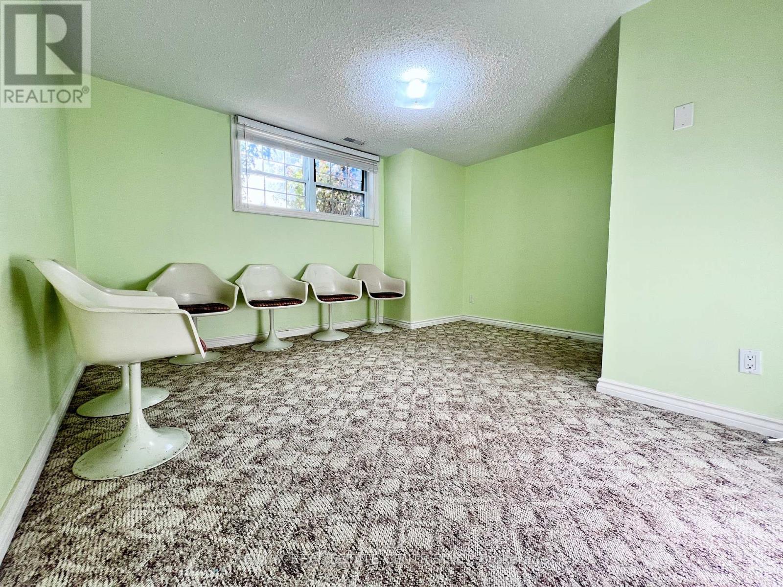 135 Christopher Avenue, Wasaga Beach, Ontario  L9Z 1S4 - Photo 33 - S12532138